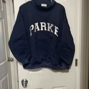 New sweatshirt size medium to large